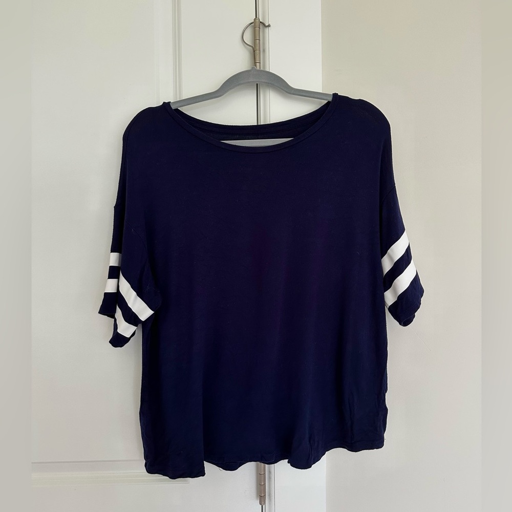 american eagle navy t-shirt